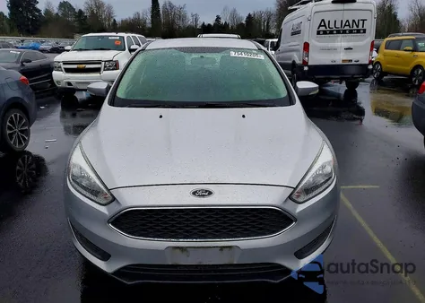2015 Ford Focus Se z USA, uszkodzony, nr VIN 1FADP3KE1FL342030